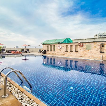 Nova Suites Pattaya By Compass Hospitality Exterior photo