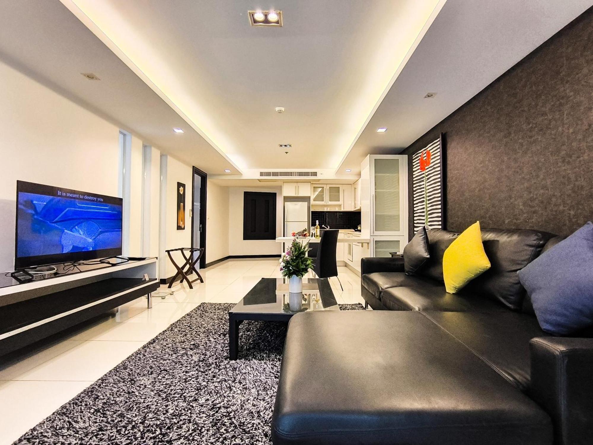 Nova Suites Pattaya By Compass Hospitality Exterior photo