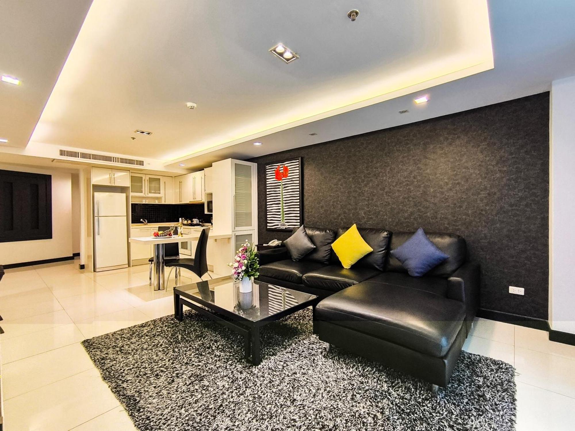 Nova Suites Pattaya By Compass Hospitality Exterior photo