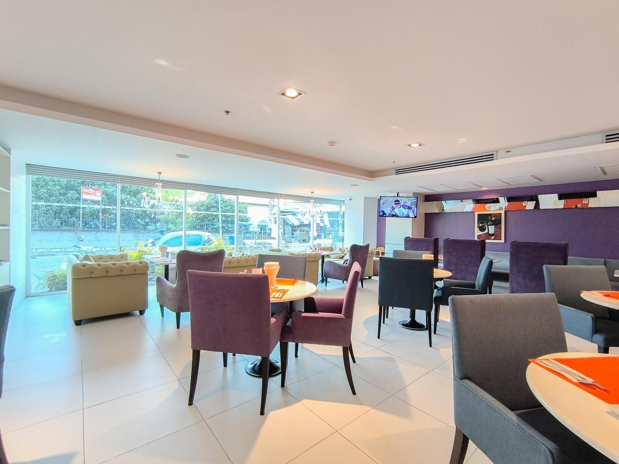 Nova Suites Pattaya By Compass Hospitality Exterior photo